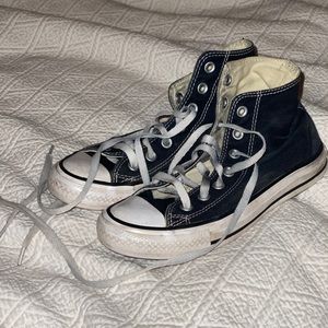black & white high top converse 🖤🤍